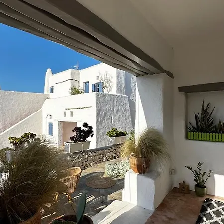 Villa Luxury Mia With Pool And Amazing Sea Views, Parikia (Paros)