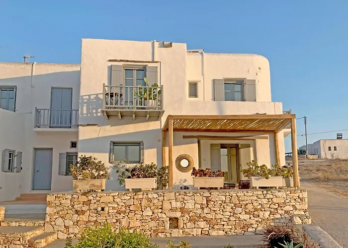 Villa Luxury Mia With Pool And Amazing Sea Views, Páros