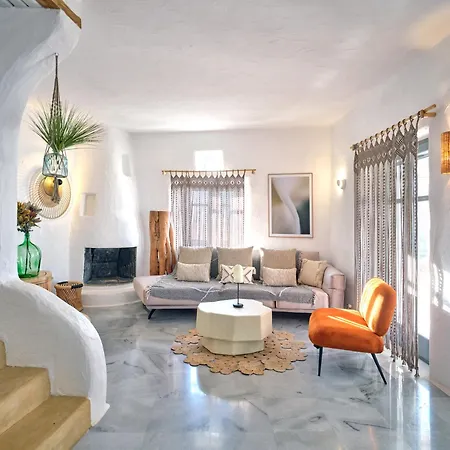 Villa Luxury Mia With Pool And Amazing Sea Views, Paros