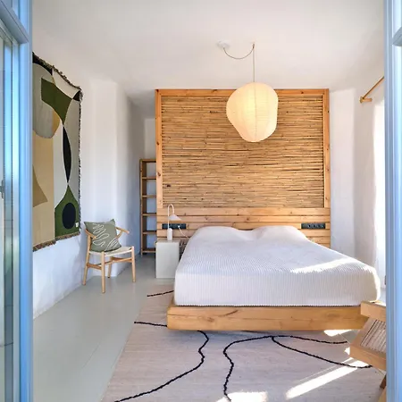 Luxury Mia With Pool And Amazing Sea Views, Paros Villa *