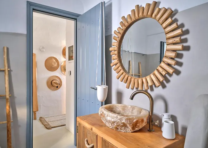 Luxury Mia With Pool And Amazing Sea Views, Вилла Парос